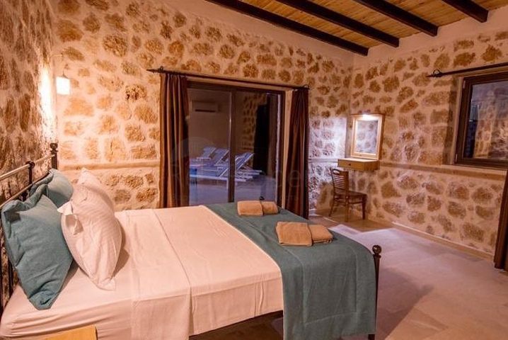 На продажу выставленны две виллы в районе Каш - Анталия 