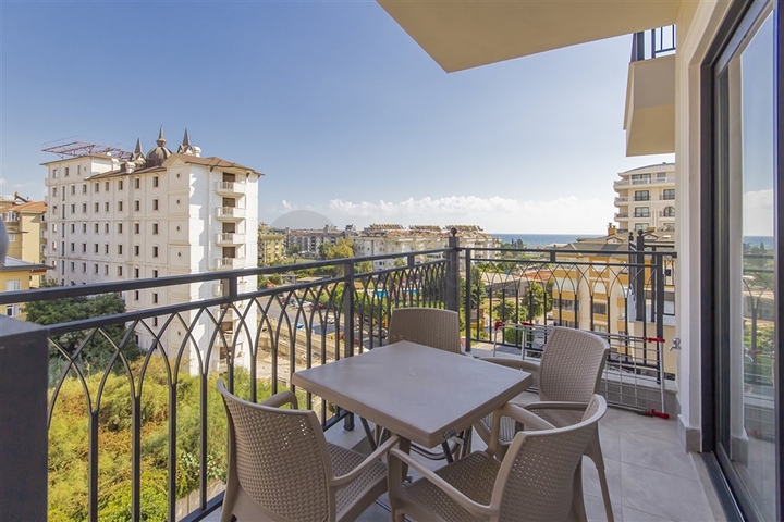 Современная квартира в престижном районе Оба