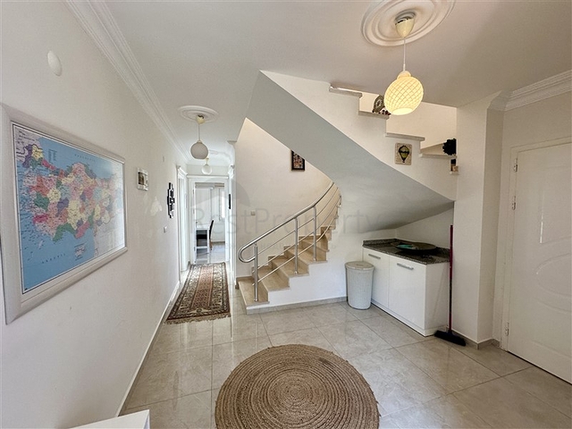 Просторная вилла с панорамным видом на море в Аланье