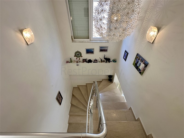 Просторная вилла с панорамным видом на море в Аланье