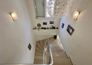 Просторная вилла с панорамным видом на море в Аланье