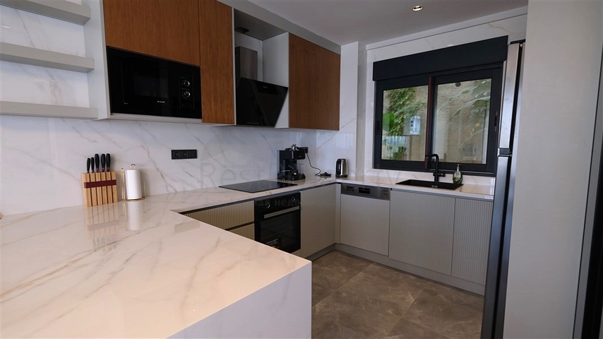 Современная вилла с панорамным видом на море в Каргыджаке