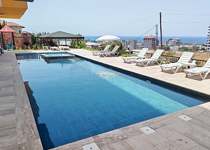 Современная квартира 1+1 с видом на море в Демирташе