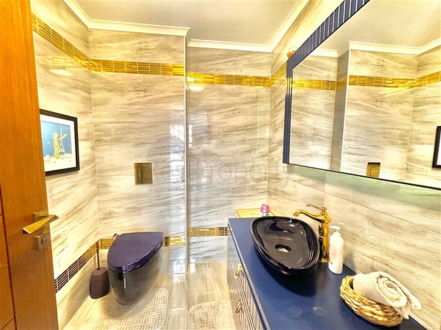 Просторная вилла с панорамным видом на море в сердце Аланьи