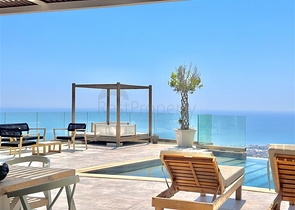 Просторная вилла с панорамным видом на море в сердце Аланьи