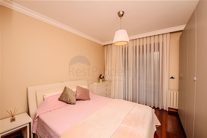 Просторная квартира у моря с богатой инфраструктурой в центре Аланьи