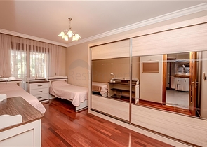 Просторная квартира у моря с богатой инфраструктурой в центре Аланьи