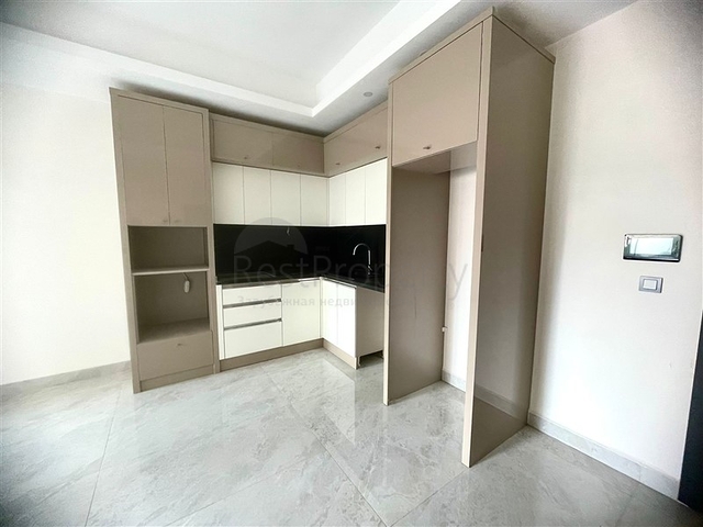 Современная квартира 1+1 в новом комплексе с бассейном и спа-зоной в Махмутларе