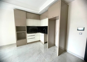 Современная квартира 1+1 в новом комплексе с бассейном и спа-зоной в Махмутларе