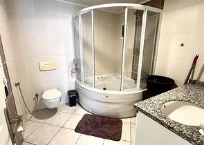 Просторная квартира 2+1 с бассейном и развитой инфраструктурой в центре Махмутлара