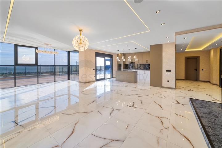 Просторная вилла 4+1 с видом на море и собственной инфраструктурой в Кестеле