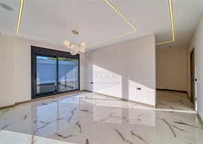 Просторная вилла 4+1 с видом на море и собственной инфраструктурой в Кестеле