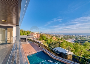 Просторная вилла 4+1 с видом на море и собственной инфраструктурой в Кестеле