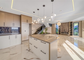 Просторная вилла 4+1 с видом на море и собственной инфраструктурой в Кестеле