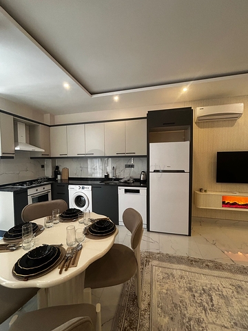 Современная квартира 1+1 в аренду в центре Аланьи рядом с пляжем