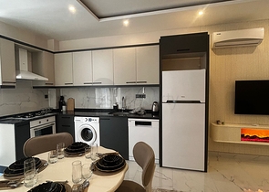 Современная квартира 1+1 в аренду в центре Аланьи рядом с пляжем