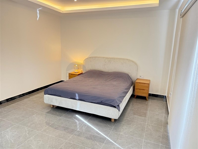 Пентхаус с двумя спальнями и панорамными видами в современном комплексе района Оба