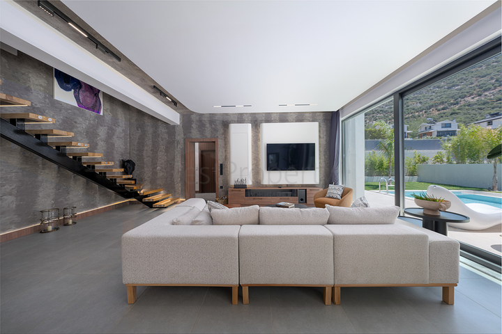 Стильная вилла 5+1 в районе Фетхие 