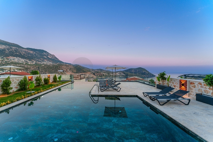 Роскошная вилла с панорамным видом на море в Фетхие Роскошная вилла с панорамным видом на море в Фетхие