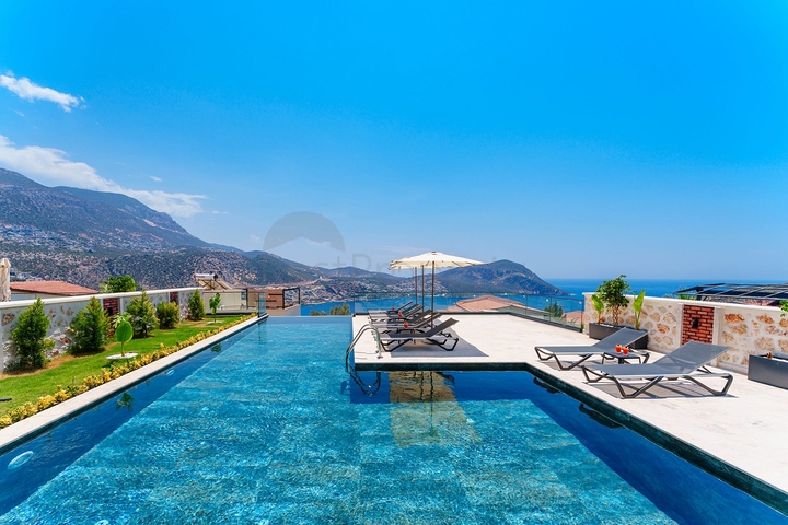 Роскошная вилла с панорамным видом на море в Фетхие Роскошная вилла с панорамным видом на море в Фетхие