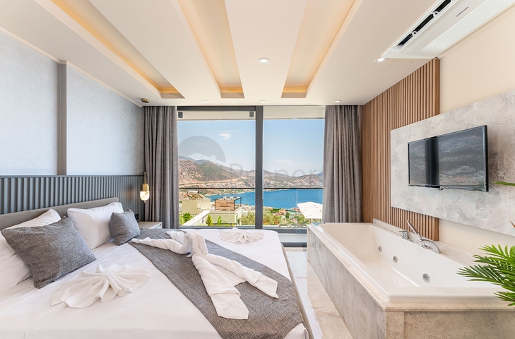 Роскошная вилла с панорамным видом на море в Фетхие Роскошная вилла с панорамным видом на море в Фетхие