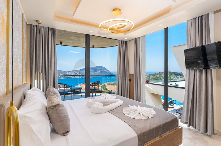 Роскошная вилла с панорамным видом на море в Фетхие Роскошная вилла с панорамным видом на море в Фетхие