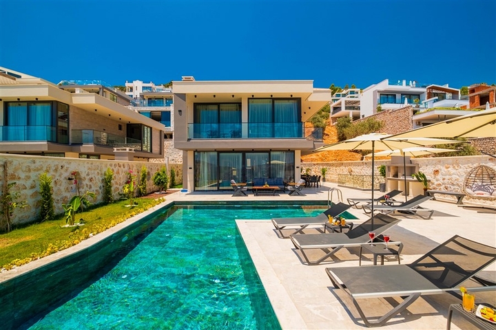 Вилла 4+1 в районе Фетхие  Вилла 4+1 в районе Фетхие