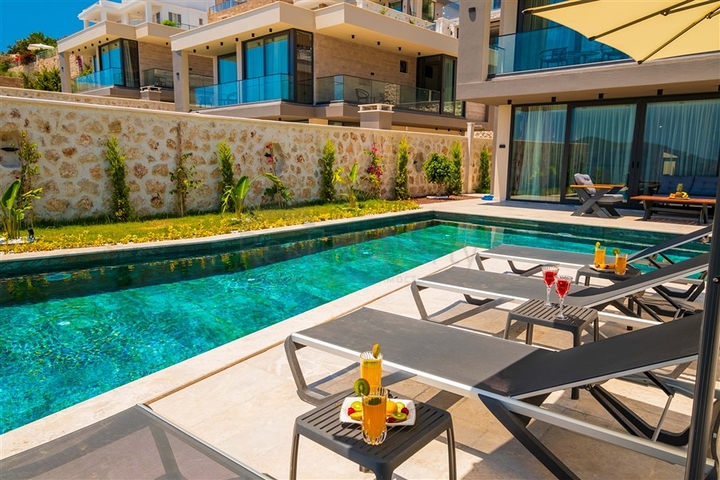 Вилла 4+1 в районе Фетхие  Вилла 4+1 в районе Фетхие