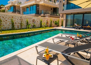 Вилла 4+1 в районе Фетхие  Вилла 4+1 в районе Фетхие