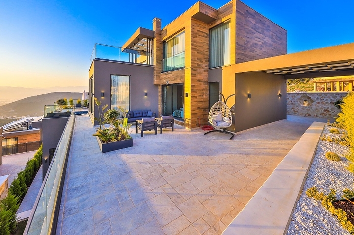 Элегантная вилла с бассейнами и видом на море в Калкане Элегантная вилла с бассейнами и видом на море в Калкане