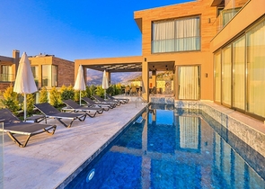 Элегантная вилла с бассейнами и видом на море в Калкане Элегантная вилла с бассейнами и видом на море в Калкане