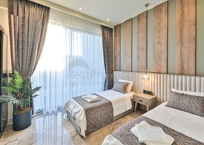 Элегантная вилла с бассейнами и видом на море в Калкане