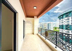 Просторная квартира с современным дизайном в Махмутларе