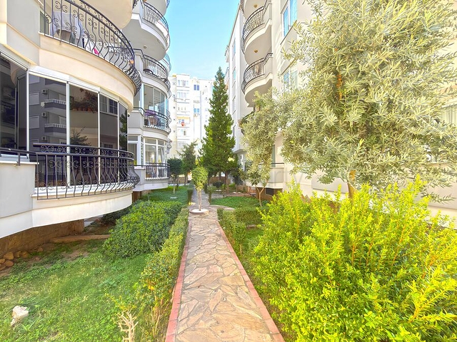 Современные апартаменты с двумя спальнями рядом с морем в районе Оба только на длительный срок