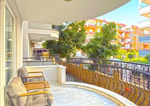 Современные апартаменты с двумя спальнями рядом с морем в районе Оба только на длительный срок