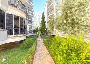 Современные апартаменты с двумя спальнями рядом с морем в районе Оба только на длительный срок