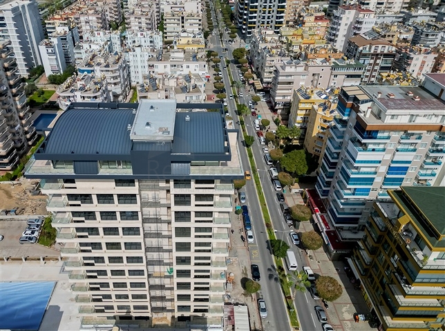 Квартира с современным дизайном рядом с морем в Махмутларе