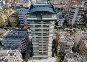 Квартира с современным дизайном рядом с морем в Махмутларе