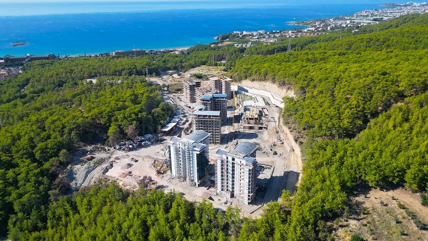 Современная квартира с панорамным видом на море в Авсалларе