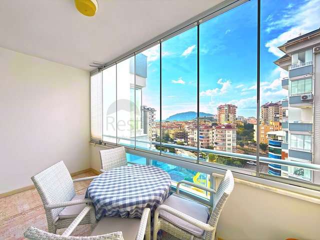 Светлая меблированная квартира для долгосрочной аренды в Джикджилли