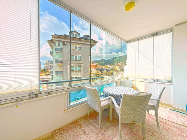 Светлая меблированная квартира для долгосрочной аренды в Джикджилли