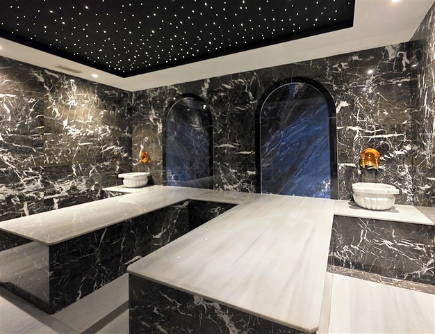 Современные апартаменты у моря в Тосмуре