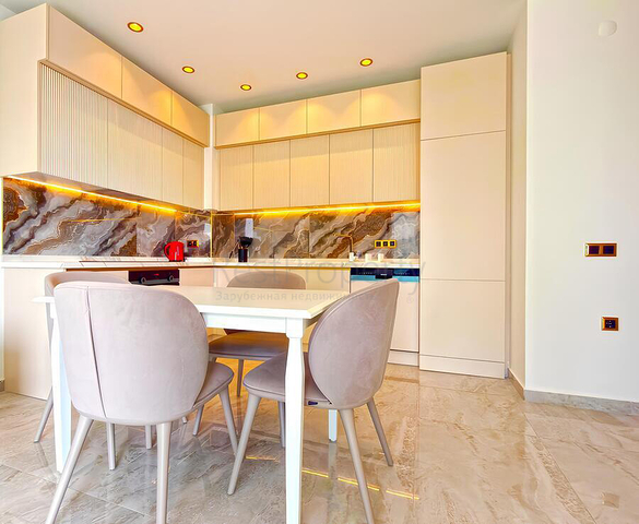 Современные апартаменты у моря в Тосмуре