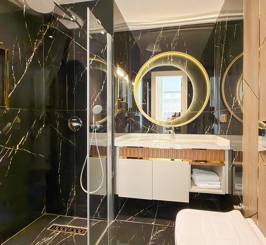 Современные апартаменты у моря в Тосмуре