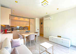 Современные апартаменты у моря в Тосмуре