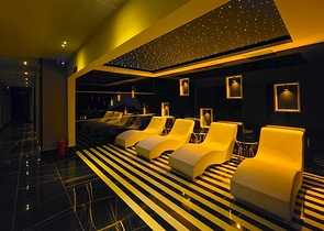 Современные апартаменты у моря в Тосмуре