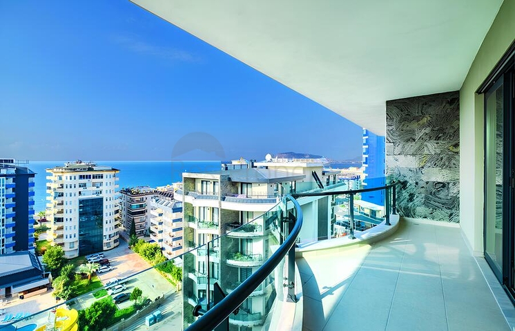 Роскошный пентхаус с видом на море в Тосмуре