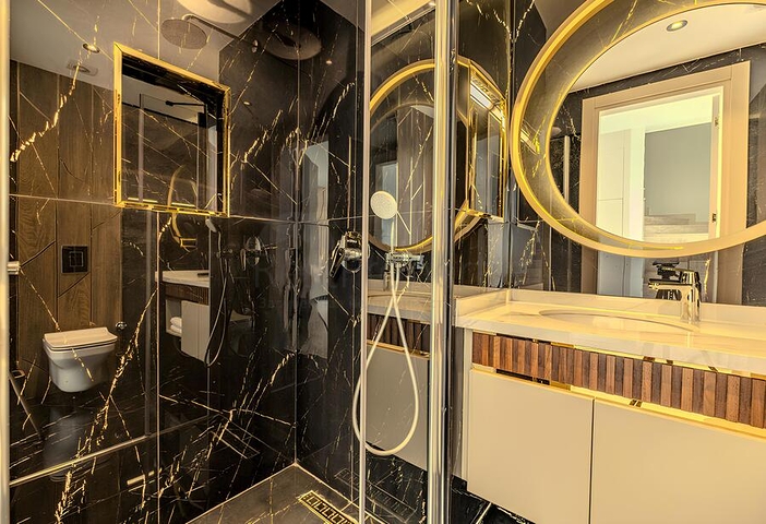 Роскошный пентхаус с видом на море в Тосмуре