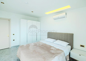 Роскошный пентхаус с видом на море в Тосмуре