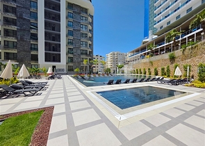 Роскошный пентхаус с видом на море в Тосмуре